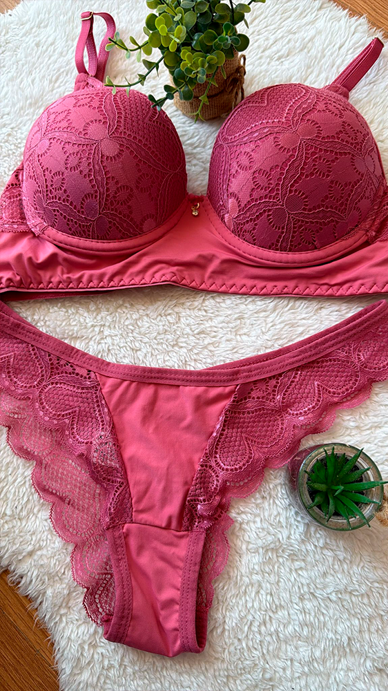 Conjunto de Lingerie Rosa Encantamento