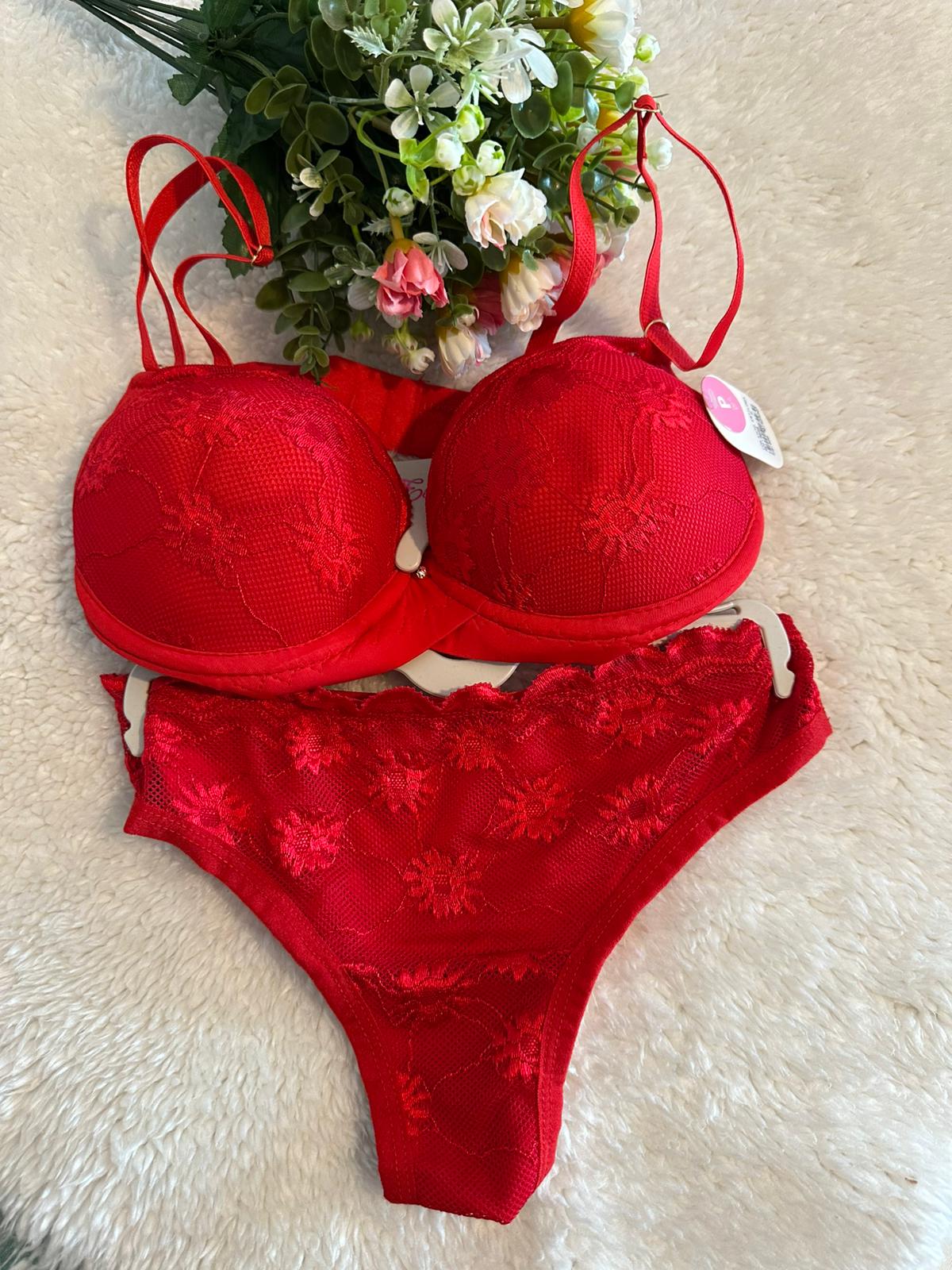 Conjunto de Lingerie Vermelha Sofisticação