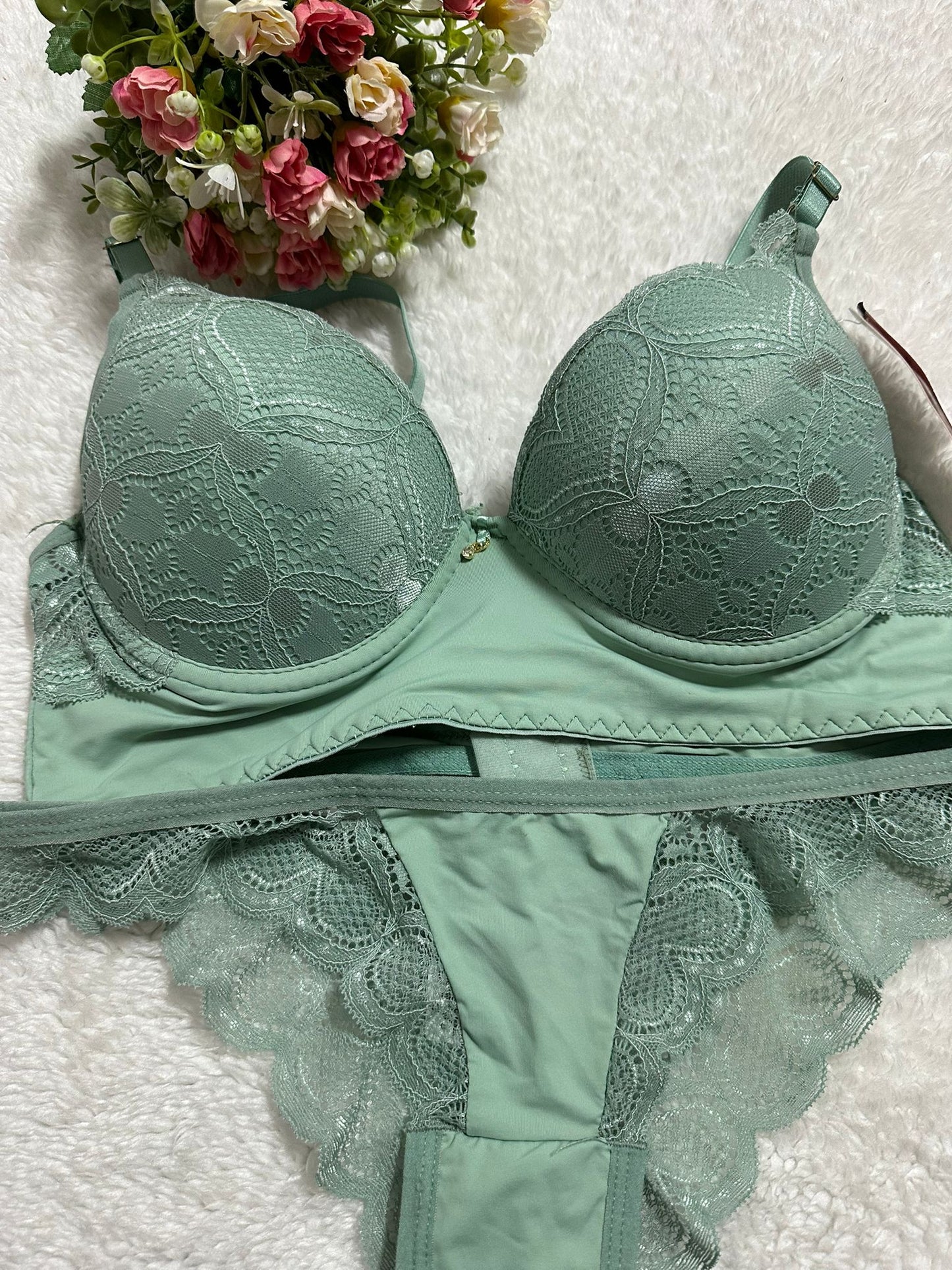 Conjunto de Lingerie Verde Água com Renda