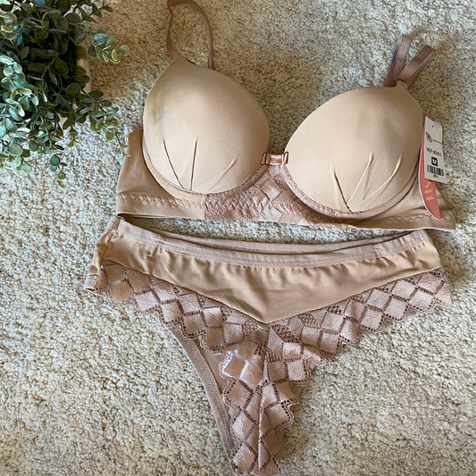 Conjunto de Lingerie Bege Claro