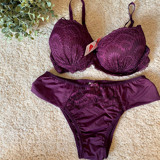 Conjunto de Lingerie Roxo Escuro