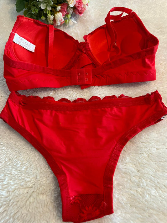 Conjunto de Lingerie Vermelha Sofisticação