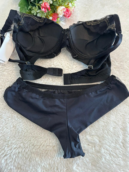 Conjunto de Lingerie Preta Delicadeza