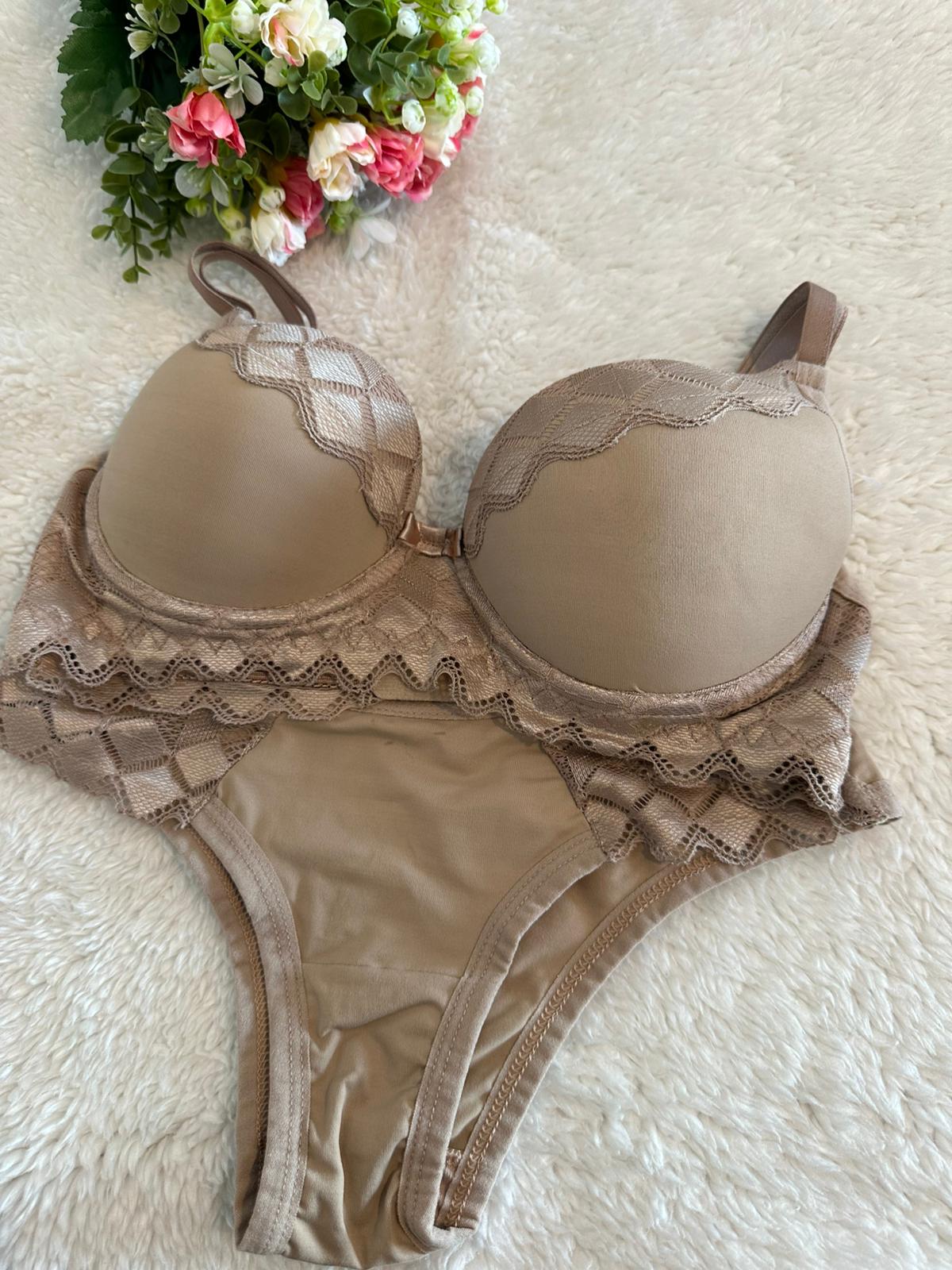 Conjunto de Lingerie Bege Serenidade