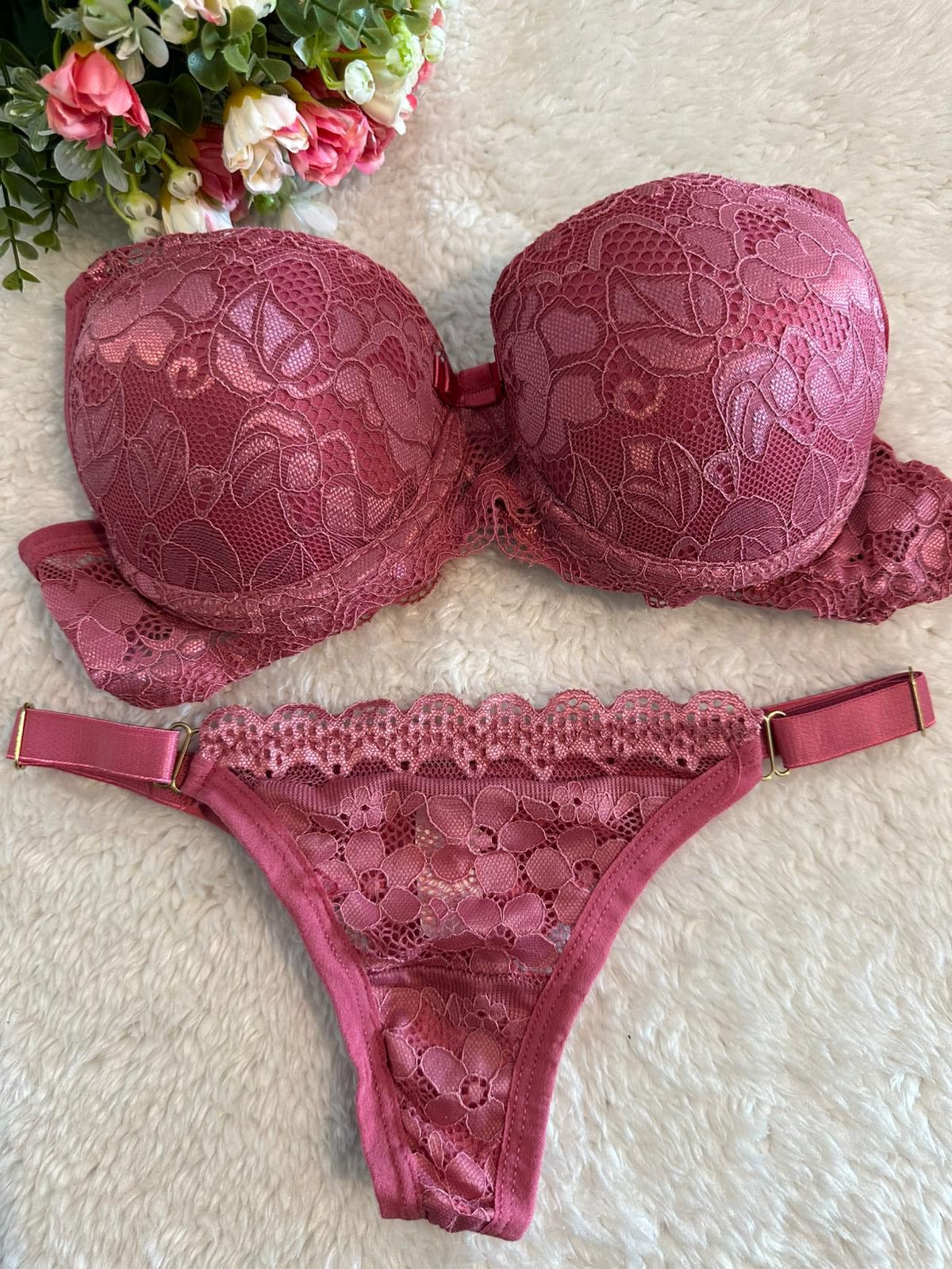 Conjunto de Lingerie Rosa Dourado Confiança