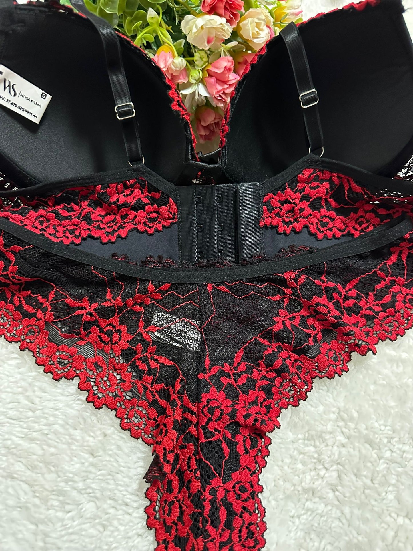 Conjunto de Lingerie Preto Rendado