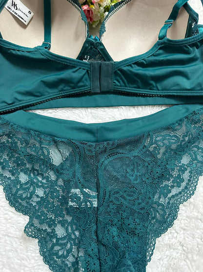 Conjunto de Lingerie Verde Musgo Rendado