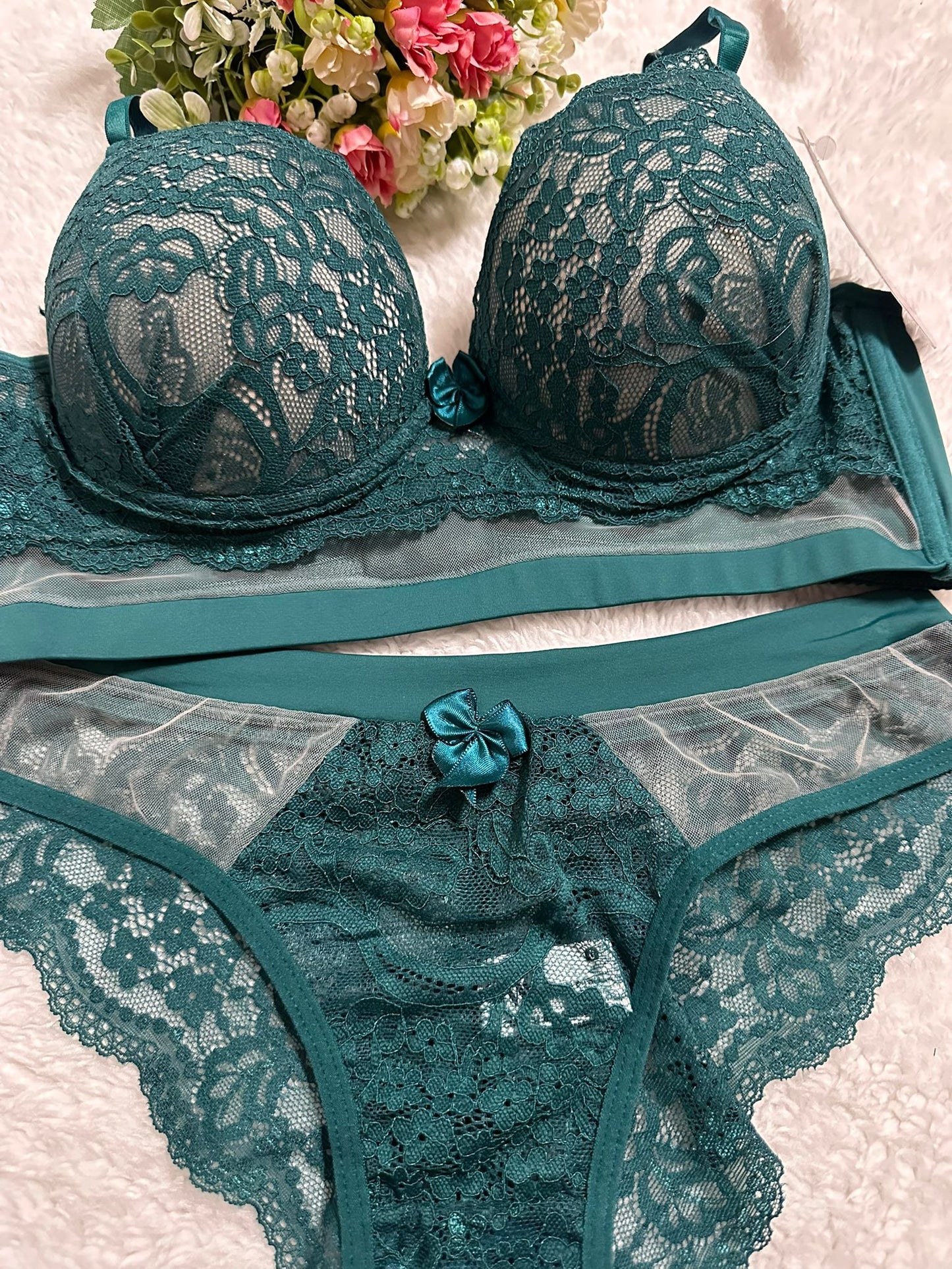 Conjunto de Lingerie Verde Musgo Rendado